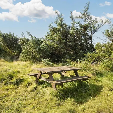 10 Person In Harbo Re * Harboør